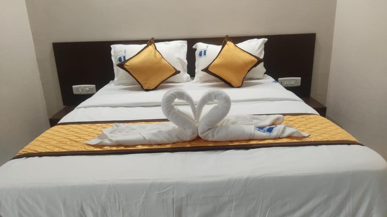 Hotel Aiba Regency Коимбаторе Екстериор снимка